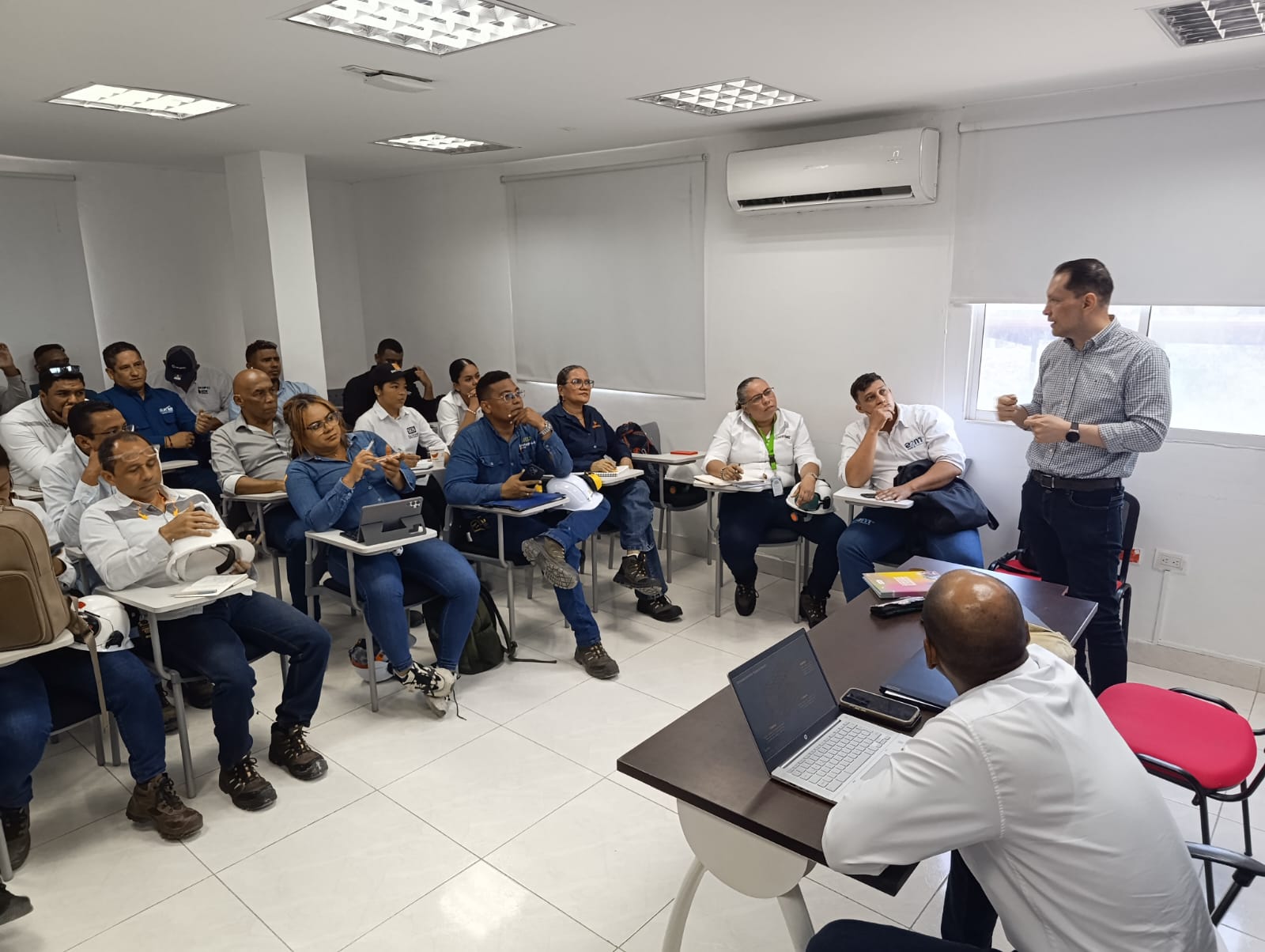 Veolia fortalece alianzas con grupos de interés para impulsar proyectos de innovación en Cartagena