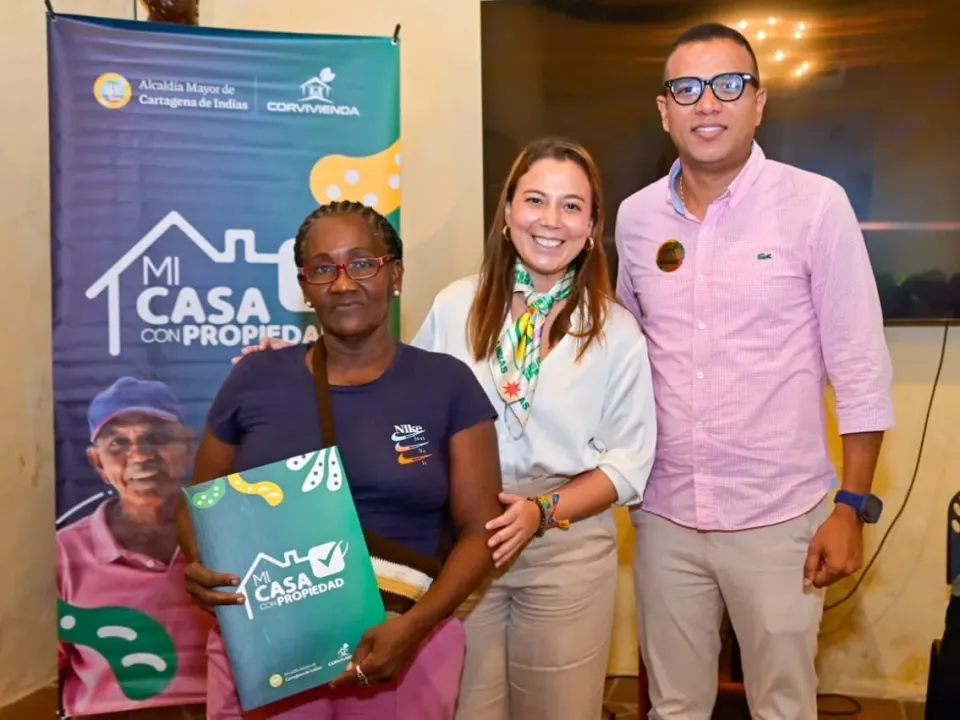 Alcaldía de Dumek Turbay cumple a familias reubicadas de Chambacú con vivienda digna y propia