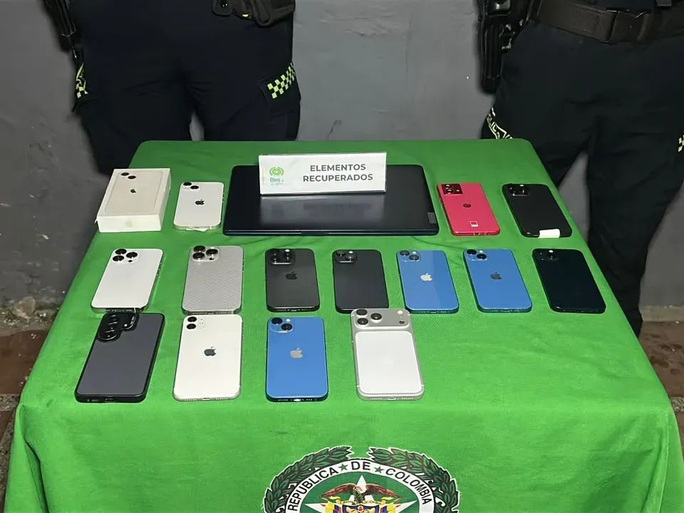 En 6 horas la policía recuperó 14 celulares hurtados en un negocio del barrio Blas de Lezo