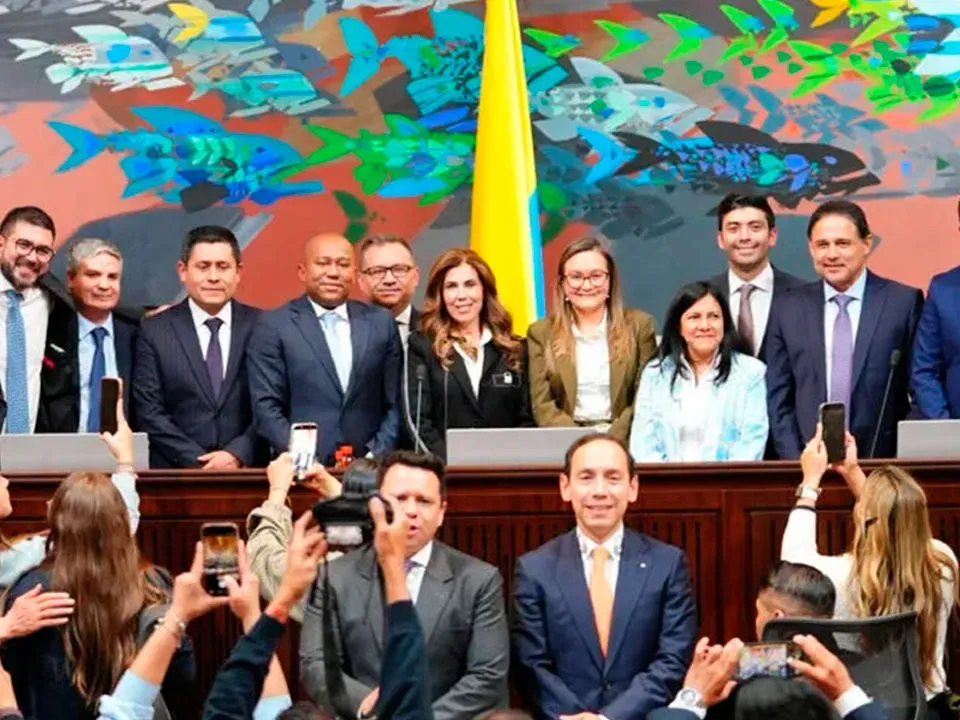 Toman posesión los nuevos magistrados del CNE