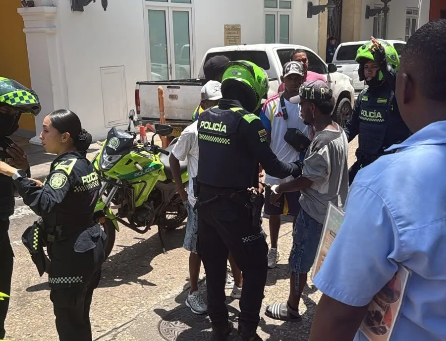 Dos raperos fueron capturados por presunta agresión a un turista en el Centro Histórico