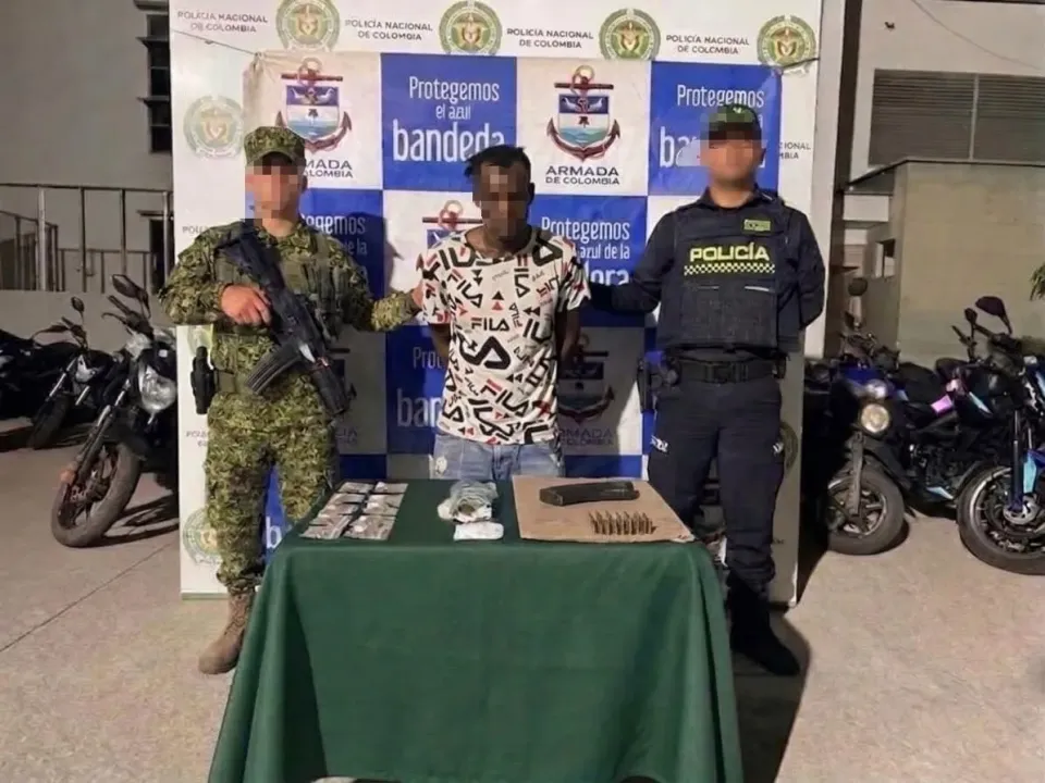 Armada capturó en Tierra Bomba a hombre con munición y presuntas sustancias ilícitas