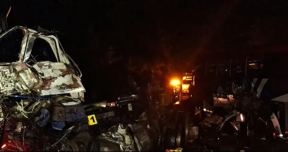 Un muerto y 15 heridos en siniestro vial en San Juan Nepomuceno