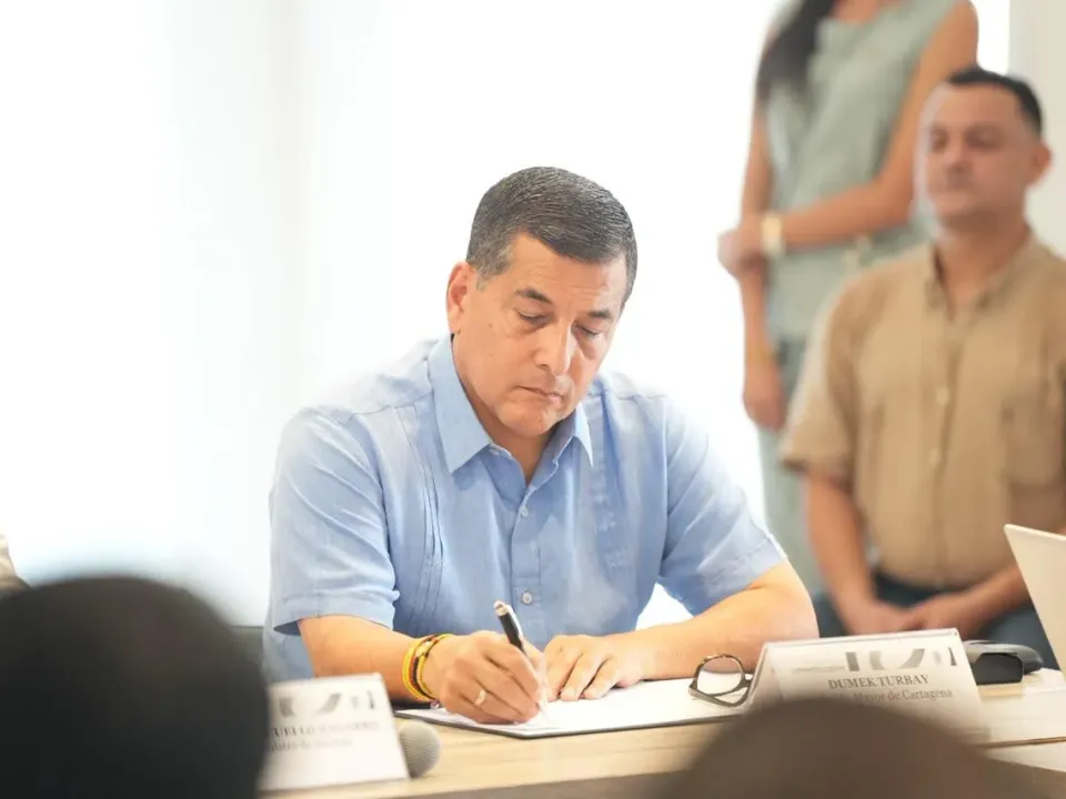 Nuevo llamado del alcalde Dumek al gobierno ante crisis energética en el Caribe
