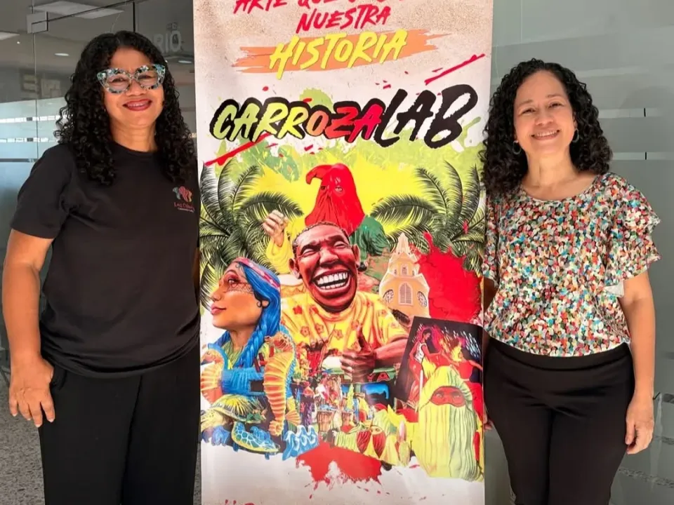 Artistas plásticos diseñan carrozas y macrofiguras festivas de Cartagena