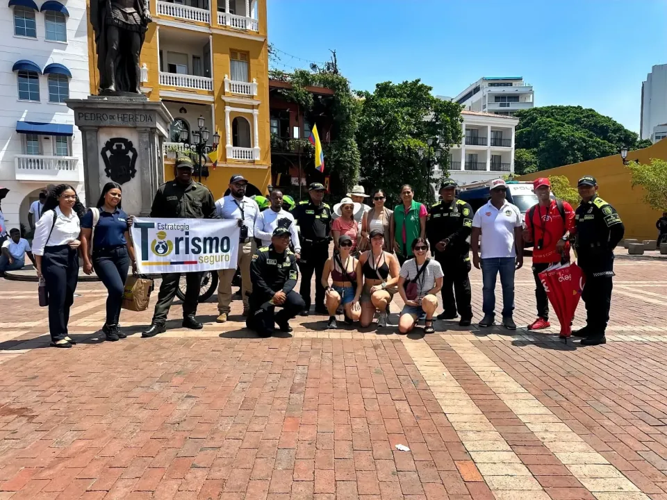 Policía en Cartagena conmemora el Día Internacional del Turismo