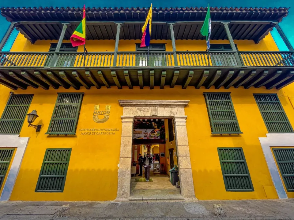 UMAYOR lidera crecimiento de matrícula entre instituciones de educación superior de Cartagena