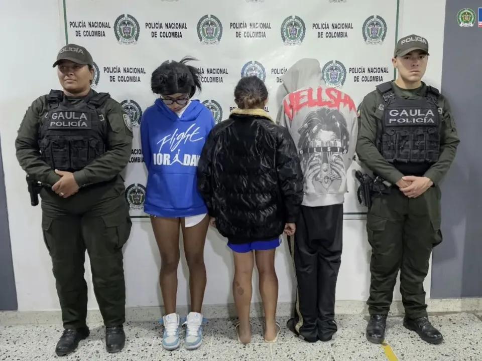 Capturan a mujer y aprehenden a dos menores por presunta extorsión a 20 transportadores en Soacha