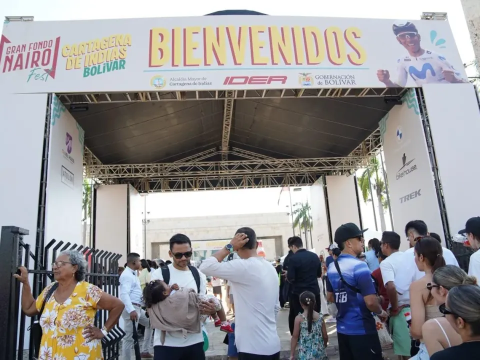 El Gran Fondo Nairo Quintana Fest arrancó en Cartagena con figuras del ciclismo mundial