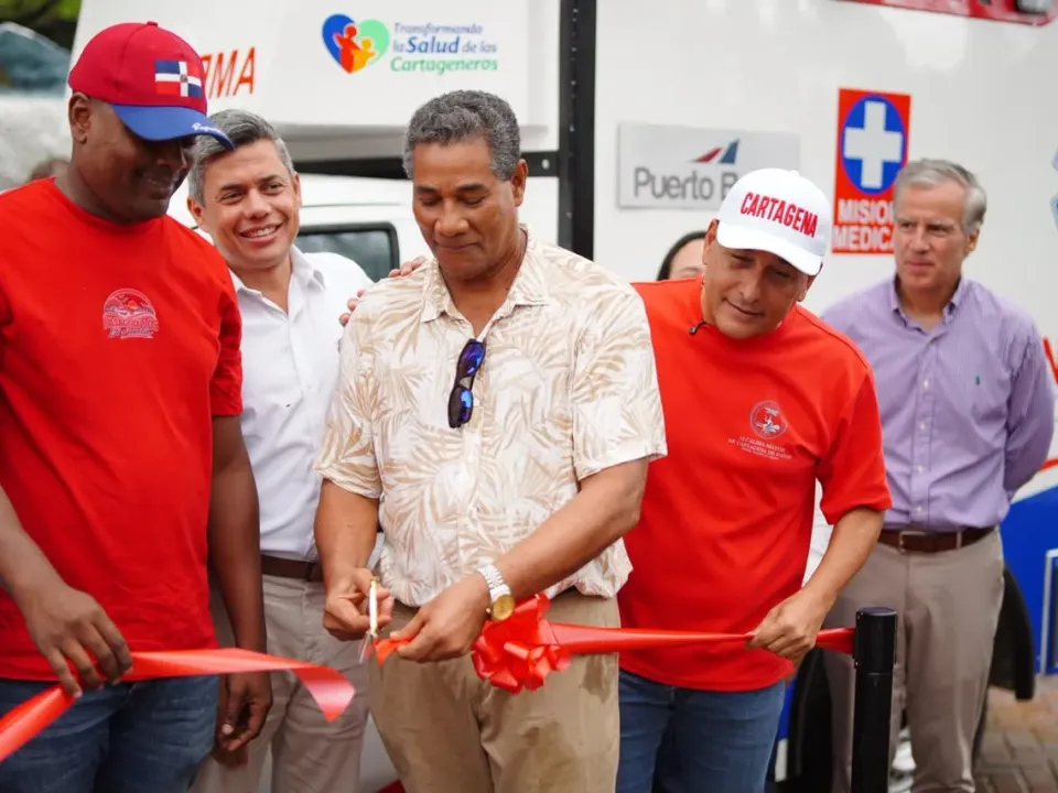 Puerto Bahía dona ambulancia medicalizada para beneficiar a personas en Pasacaballos