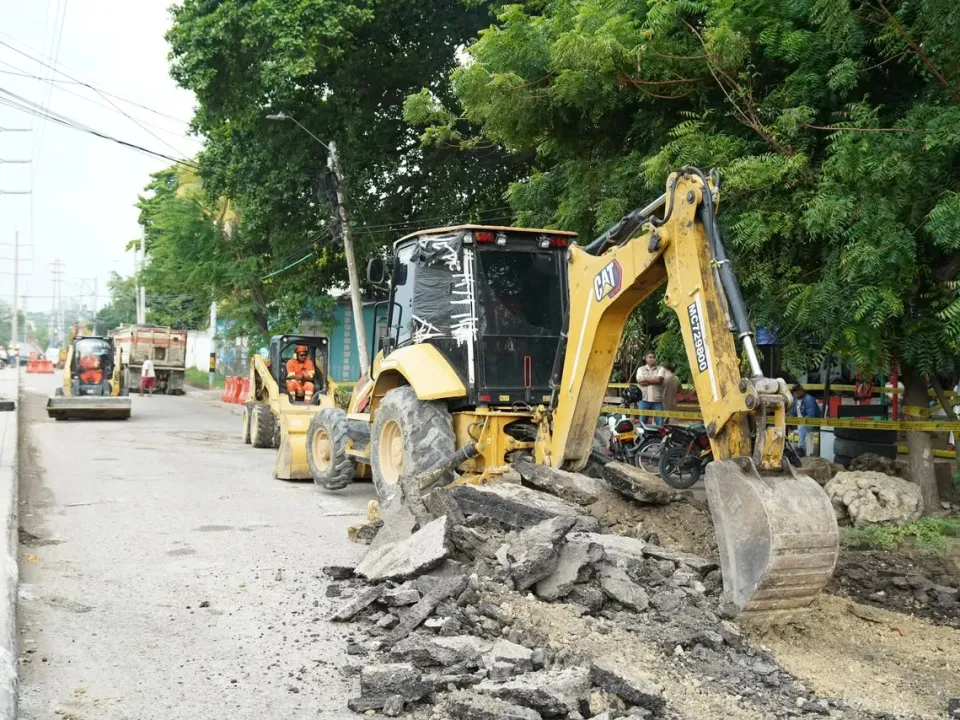 Recuperan la vía principal de la isla de Manzanillo tras 33 años sin intervención