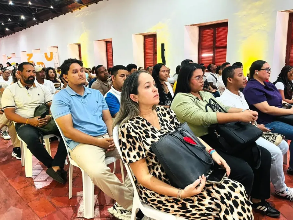 190 personas iniciaron diplomados y cursos para fortalecer sus conocimientos en gestión pública