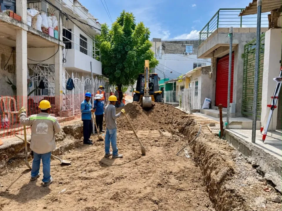 Avanza la construcción de una nueva vía complementaria del Intercambiador de La Carolina
