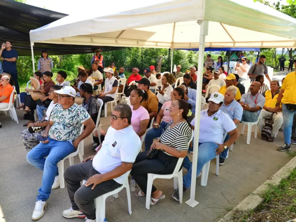 Intercambiador de La Carolina avanza: socializan obras y anuncian cambios provisionales en la movilidad