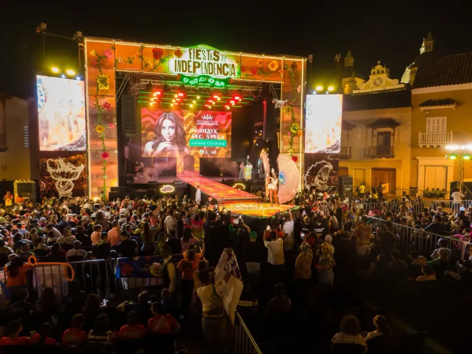 Plaza de Variedades recibirá la Noche de Tradición Festiva y Traje Artesanal