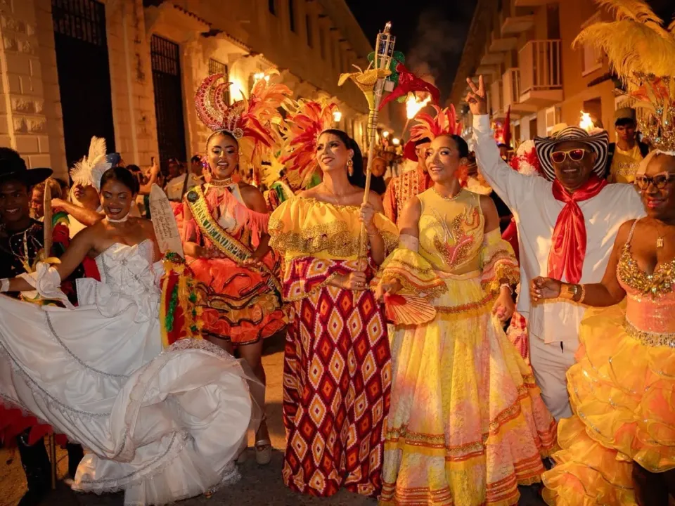 Cartagena rindió homenaje a Isolina León en la Noche de Candelas y Jolgorio de Tambores