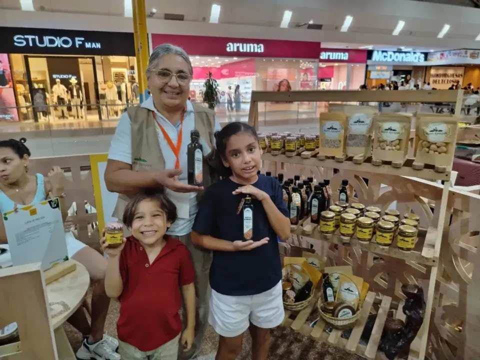 Hoy último día de Feria de Negocios Verdes de Cardique en Caribe Plaza