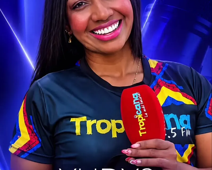 Locutora de Tropicana Cartagena, Yudys Zapata ‘La Morenaza’, nominada a los Premios Ícono Periodismo