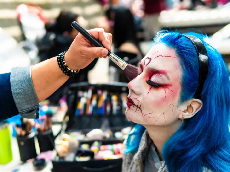 Maquillaje de Halloween: ¿qué se debe tener en cuenta para cuidar la piel después de esta celebración?