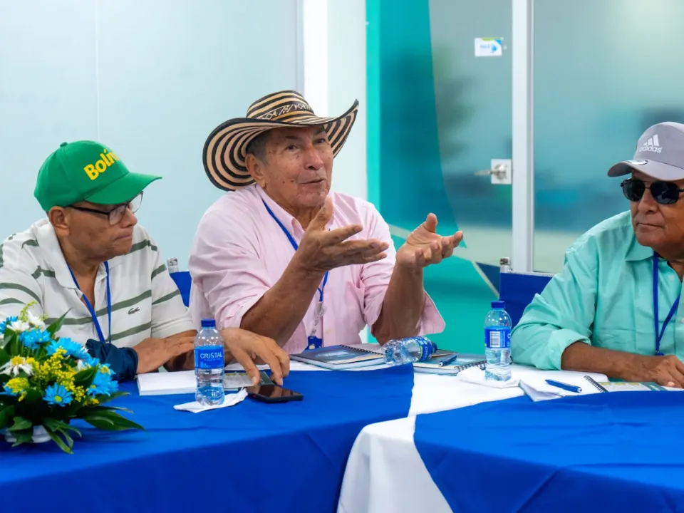 Surtigas promueve espacios de formación para líderes comunitarios y vocales de control